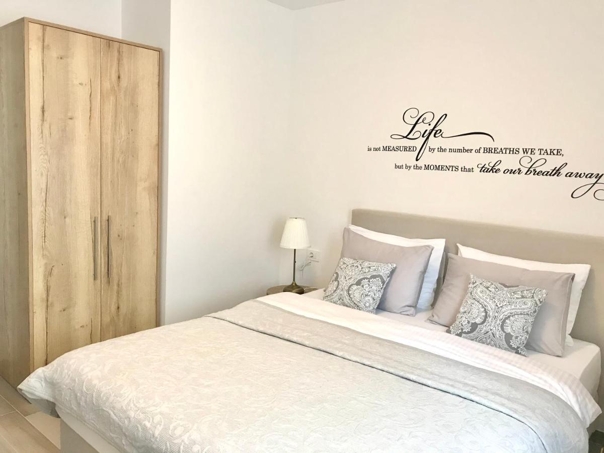 Cocoville Beach House- Makarska Appartement Buitenkant foto