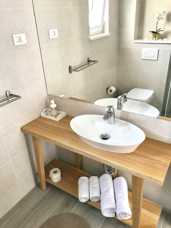Cocoville Beach House- Makarska Appartement Buitenkant foto