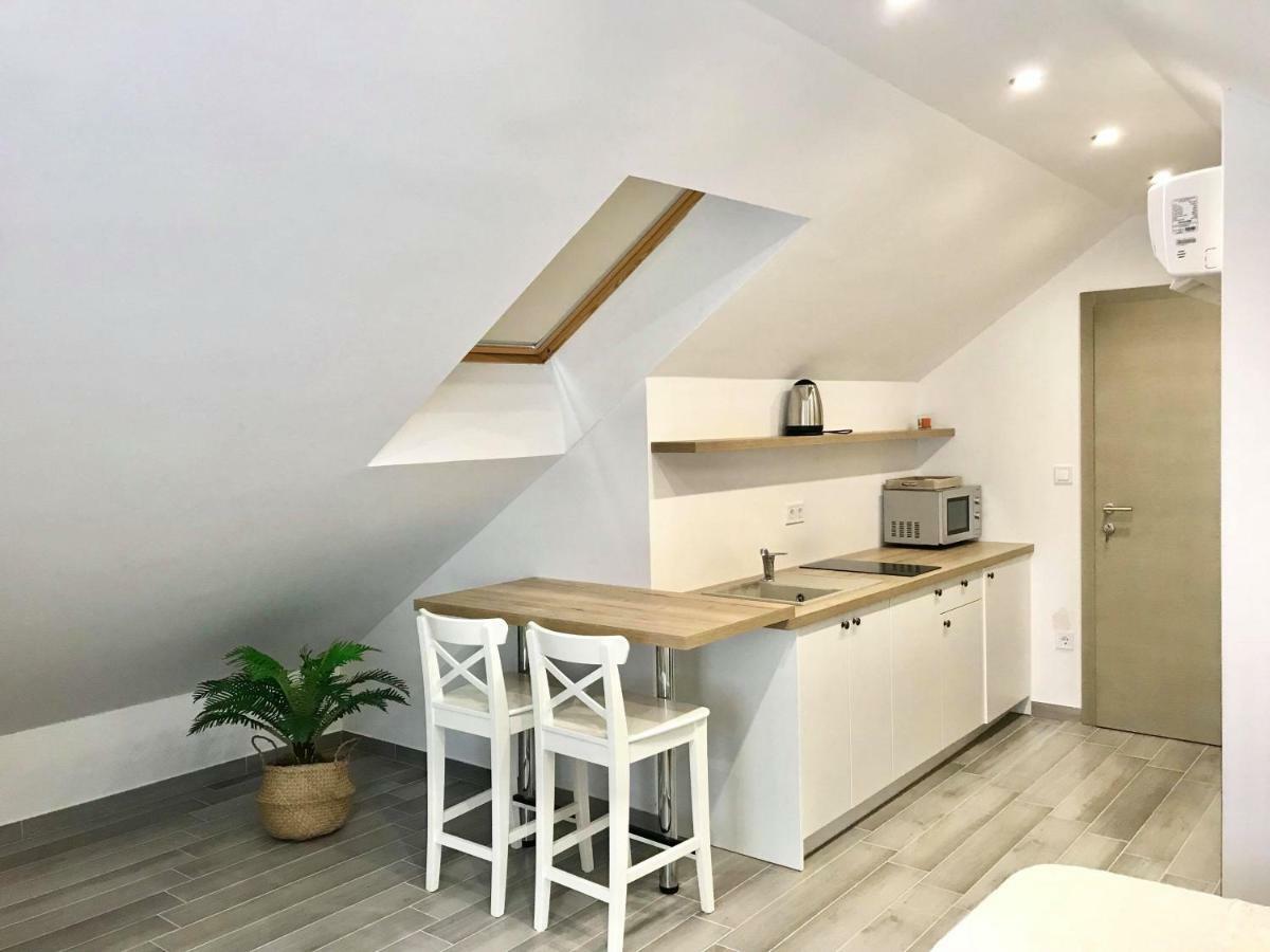 Cocoville Beach House- Makarska Appartement Buitenkant foto