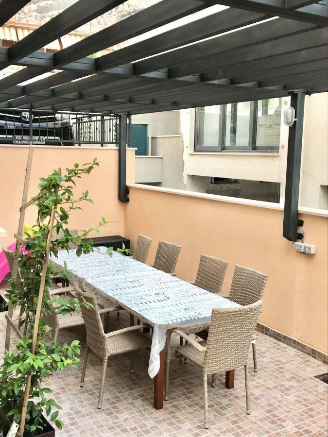 Cocoville Beach House- Makarska Appartement Buitenkant foto