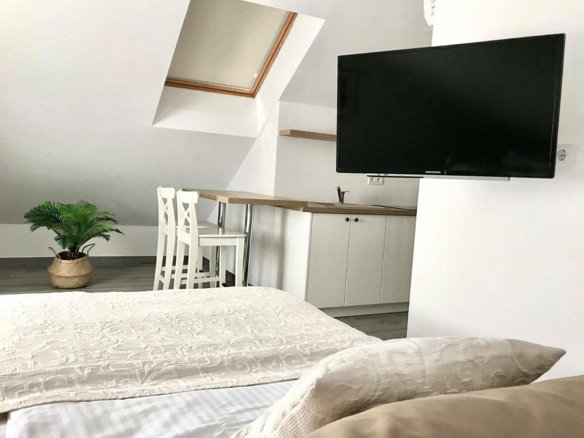 Cocoville Beach House- Makarska Appartement Buitenkant foto